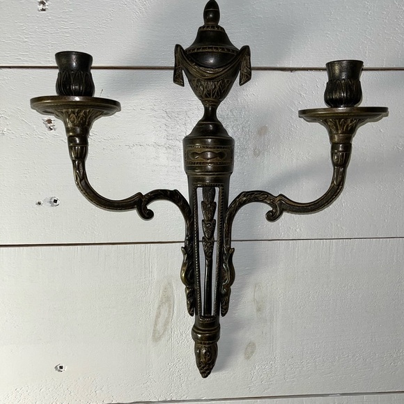 VINTAGE BRASS WALL CANDLE HOLDER – DOUBLE ARM - Picture 3 of 15